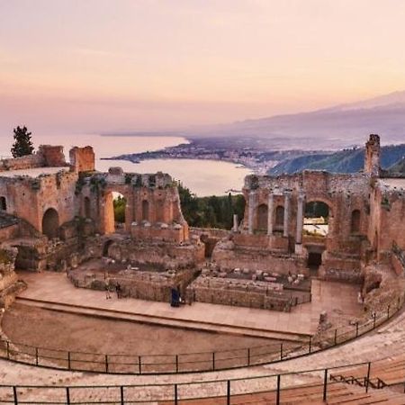 Romantica Casa A Taormina Exterior photo