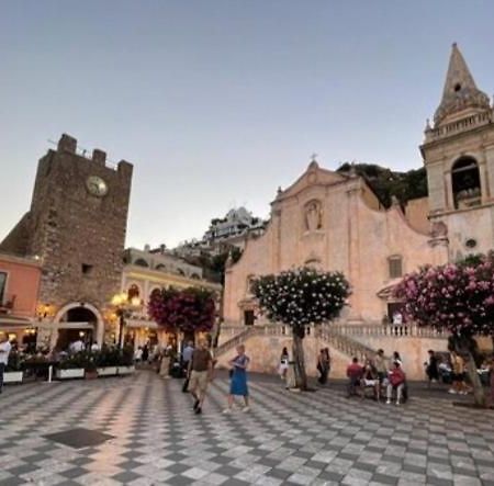 Romantica Casa A Taormina Exterior photo