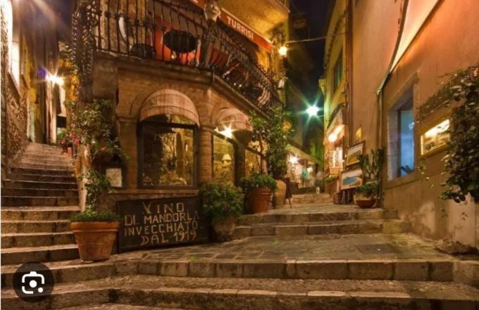 Romantica Casa A Taormina Exterior photo